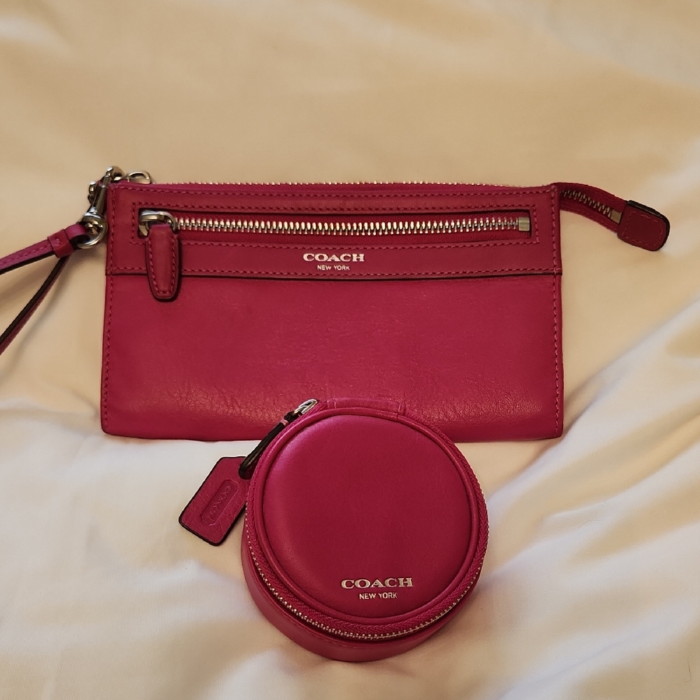 Coach Fuchsia Wristlet and Jewellery Case Set